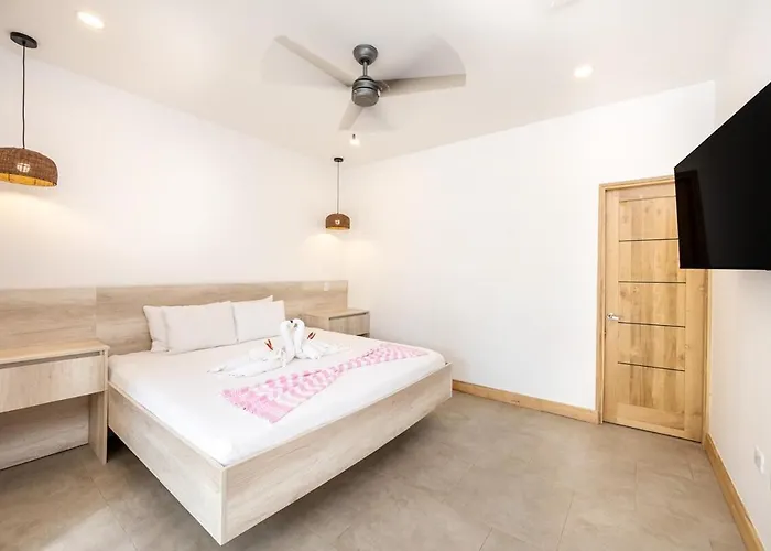 Casa Peace With Salt Water Pool 4br 4br